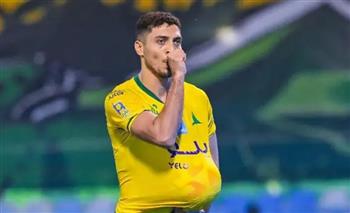   محمد شريف ينتظر 48 ساعة لحسم مصيره مع الأهلي.. والزمالك يترقب
