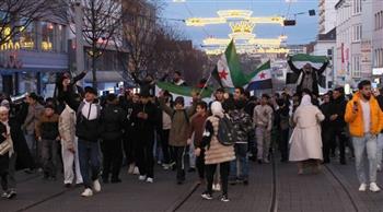   معظمهم من اللاجئين .. "النواب الألماني" يقر تعليق لم شمل أسر اللاجئين