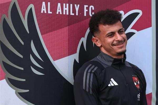 الأهلي يوافق على انضمام الساعي للمصري ضمن صفقة أحمد عيد