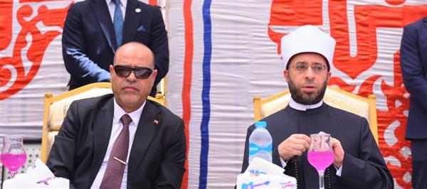 وزيرا الأوقاف والعمل في زيارة إلى منطقة رأس غارب