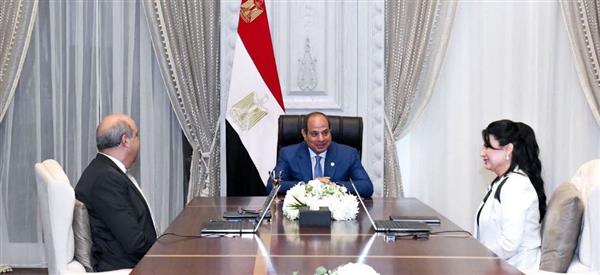 الرئيس السيسي يوجه بالاستمرار في تطوير المطارات المصرية