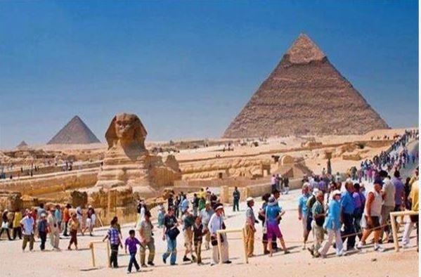 خبير سياحي: الدعم الحكومي وراء تحقيق أرقام كبيرة في حركة السياحة الوافدة