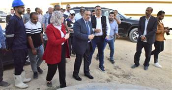   محافظ أسيوط يتفقد محطة معالجة المشايعة 