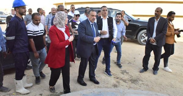 محافظ أسيوط يتفقد محطة معالجة المشايعة