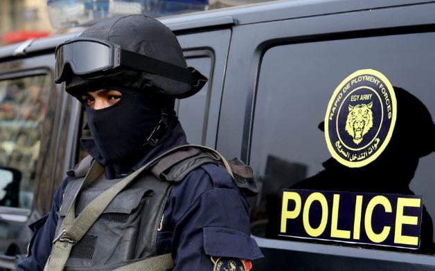 الداخلية تكشف تفاصيل فيديو قيام شخص بالتعدى على ابنته بالجيزة
