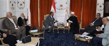   وزير الأوقاف يستقبل عددًا من أعضاء مجلس النواب 