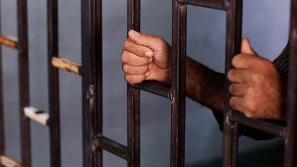 بعد ضبطه بالإسكندرية.. حبس سائق دهس مسنا وابنته وحفيدته بمدينة نصر