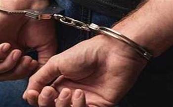   ضبط شخص ينصب على المواطنين و3 آخرين صدموا شخصا بسيارتهم بالإسكندرية  ​