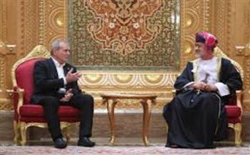   سلطان عمان والرئيس الإيراني يؤكدان عمق العلاقات الثنائية
