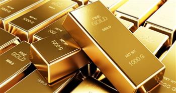   تراجع طفيف في أسعار الذهب وسط استمرار الطلب على الملاذات الآمنة وضعف الدولار