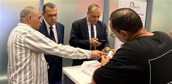   نائب وزير المالية يجرى جولة ميدانية بمطار القاهرة