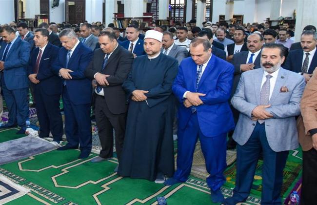 محافظ الإسكندرية يؤدي صلاة عيد الأضحى المبارك بمسجد سيدي جابر