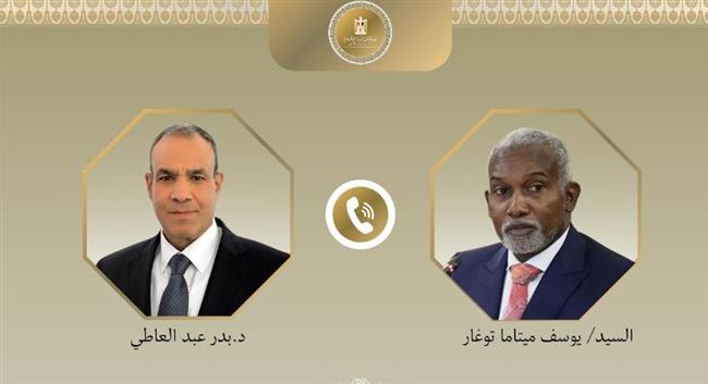 وزير الخارجية يجري اتصال هاتفي مع نظيره النيجيرى