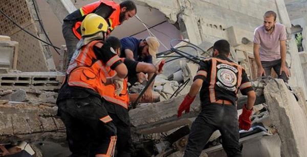 الدفاع المدني فى غزة: الاحتلال يمنع إنقاذ الأحياء في القطاع