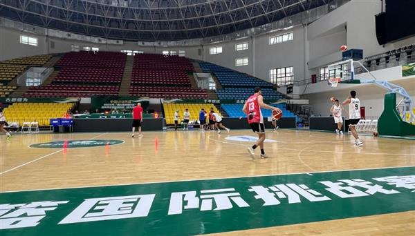 منتخب مصر الأولمبي للسلة يؤدي مرانه الأول استعدادًا لمواجهة الصين في أطلس الدولية