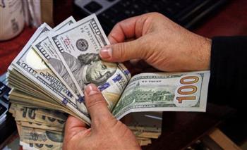   الدولار يتراجع أمام العملات اليوم