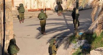   مصادر فلسطينية: الاحتلال يقتحم قرى وبلدات شمال طولكرم ويعتقل شابين