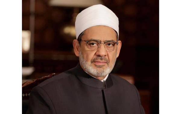 شيخ الأزهر يعزي أسرة البطل خالد محمد شوقي: "شهيد الوطن" ضرب أروع الأمثلة في التضحية