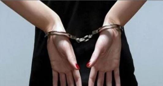 القبض على فتاة تعدت على فرد أمن بسلاح أبيض داخل جامعة عين شمس