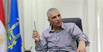   محافظ أسوان يوجه بغلق وتشميع 169 محلا وكافيه مخالفة للتراخيص