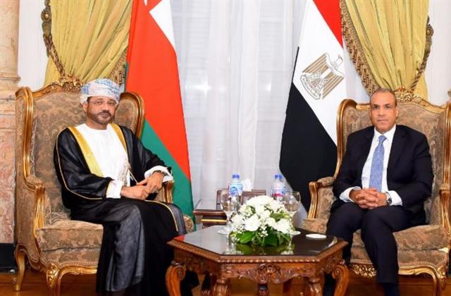 وزير الخارجية العُماني: العلاقات الاقتصادية بين عُمان ومصر تشهد تطورا ملحوظا