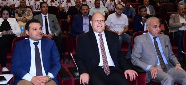 جامعة سوهاج تفي بوعدها وتحتفل بتوقع عقود فرص عمل لعدد١٧٠ طالب بالتعاون مع وزارة التضامن
