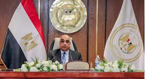 ترقية عدد  7131 ومنح علاوة تشجيعية لعدد 3072 موظفًا بالعدل