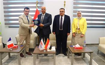   جامعة العلمين الدولية تستقبل الملحق الثقافي لسفارة فرنسا بمصر 