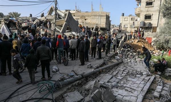 استشهاد 100 فلسطيني بنيران وغارات الاحتلال على قطاع غزة
