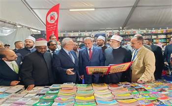   لليوم الرابع على التوالى.. توافد الجمهور على جناح دار المعارف بمعرض مكتبة الإسكندرية للكتاب