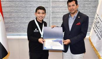   وزير الرياضة يستقبل بطل العالم في الشطرنج عبدالرحمن سامح