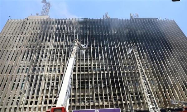 النجاح في السيطرة على حريق محدود بسنترال رمسيس بعد تجدد اشتعال النيران