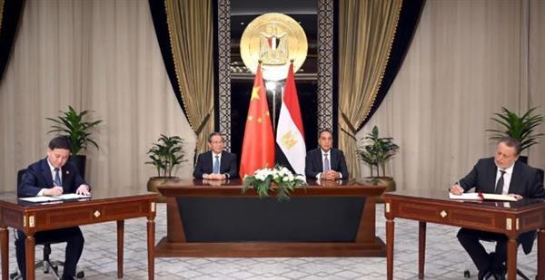 محافظ المركزي المصري يوقع مذكرة تفاهم مع نظيره الصيني لتعزيز التعاون والتنسيق المشترك
