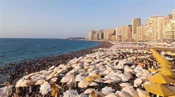   مصايف الإسكندرية: نسب الإشغال وصلت 100% ببعض شواطئ القطاع الشرقي