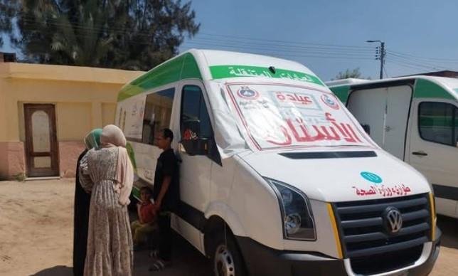 محافظ دمياط: فحص 1216 مواطنا في قافلة طبية بكفر سعد  ​