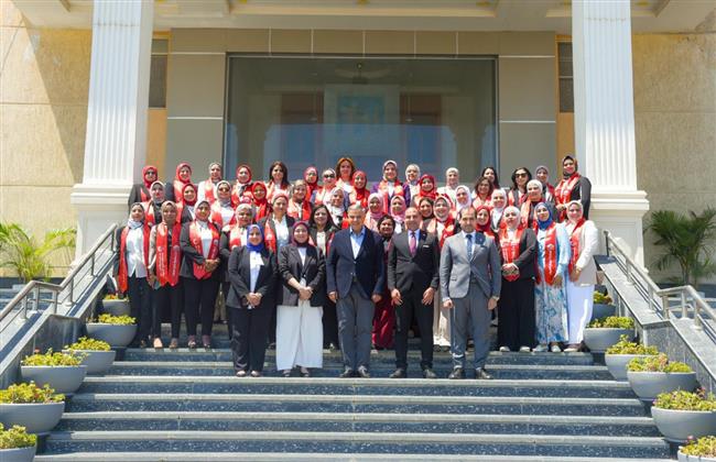 محافظ الإسكندرية يشهد ختام الدفعة الثالثة من برنامج "المرأة تقود في المحافظات المصرية"