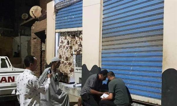 محافظ أسوان يوجه بغلق وتشميع المحال والمقاهي والكافيهات المخالفة