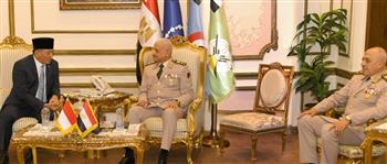  الفريق أول عبد المجيد صقر يلتقى وزير الدفاع الإندونيسى