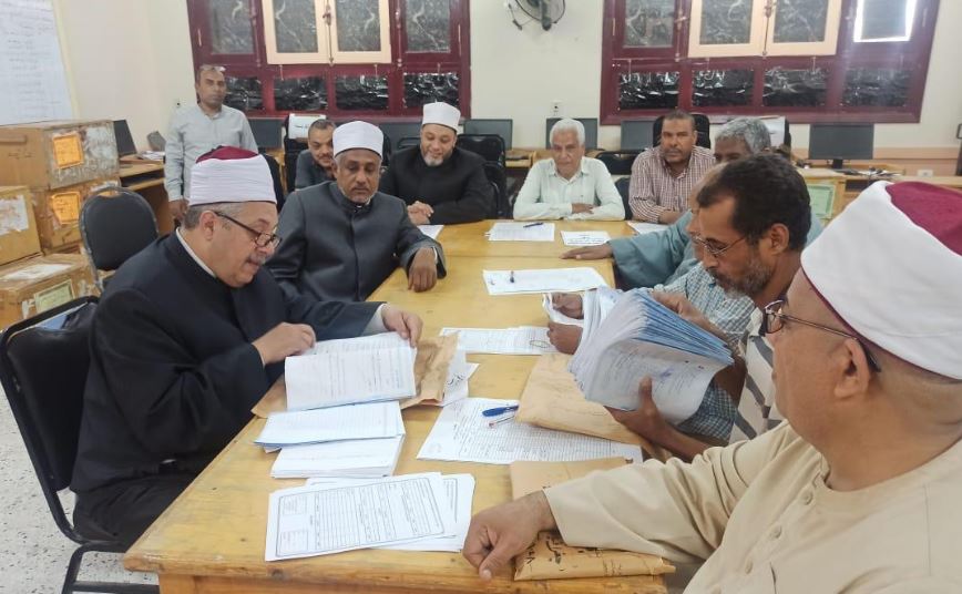 قيادات المعاهد الأزهرية يتفقَّدون مراكز تصحيح الشهادة الثانوية