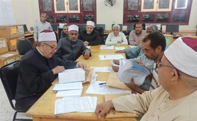 قيادات المعاهد الأزهرية يتفقَّدون مراكز تصحيح الشهادة الثانوية