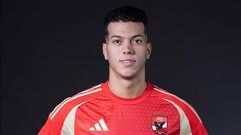   الأهلي يُمدّد عقد إمام عاشور حتى 2030