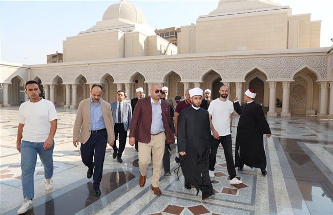 وزير الأوقاف يتفقد مسجد «العلي العظيم»