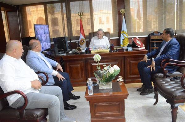 محافظ الغربية يشدد على الضرب بيد من حديد ضد مخالفات البناء في المحلة