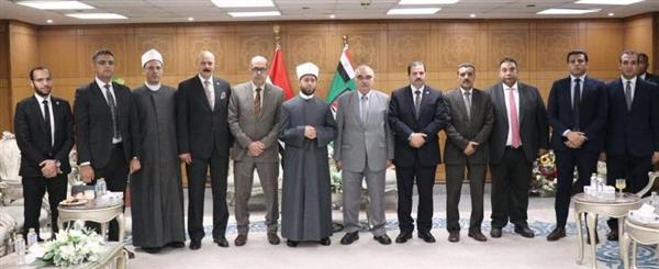 وزير الأوقاف يهنئ رئيس قضايا الدولة بالمنصب الجديد