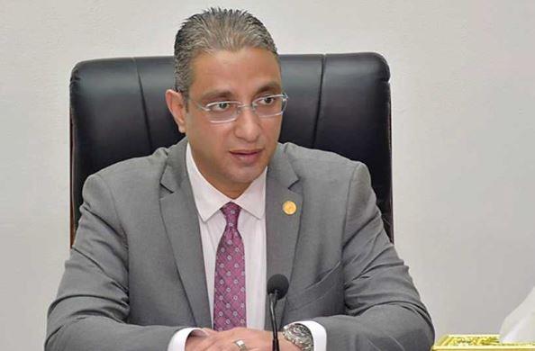 محافظ الفيوم يوجه بتوفير مساعدات عاجلة والعلاج على نفقة الدولة لعدد من المواطنين الأولى بالرعاية