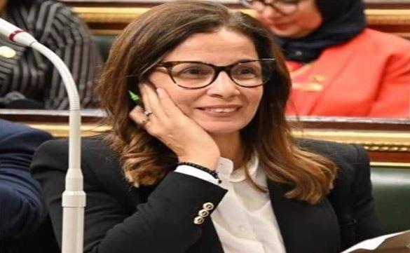 رئيس "النواب" يهنئ جيهان زكي بمنحها وسام "جوقة الشرف" الفرنسي