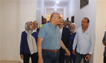 محافظ القليوبية يتفقد المبنى الإداري بالقناطر الخيرية تمهيدًا لتحويله إلى عيادات تأمين صحي