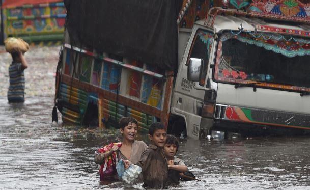 مقتل وإصابة 9 أشخاص في حوادث بسبب الأمطار الغزيرة في باكستان