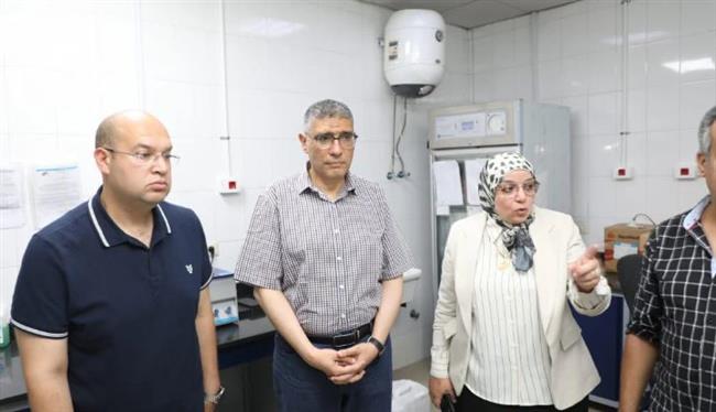 محافظ الجيزة يتابع أعمال التطوير الجارية بمستشفى حميات الصف