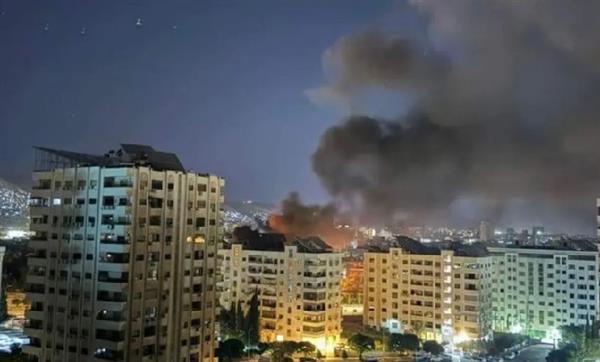 غارات إسرائيلية تستهدف الفوج 100 جنوب غرب دمشق